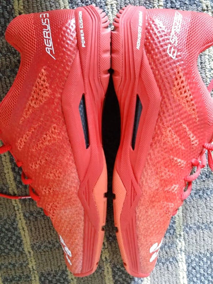 YONEX Power Cushion Aerus 3 Red