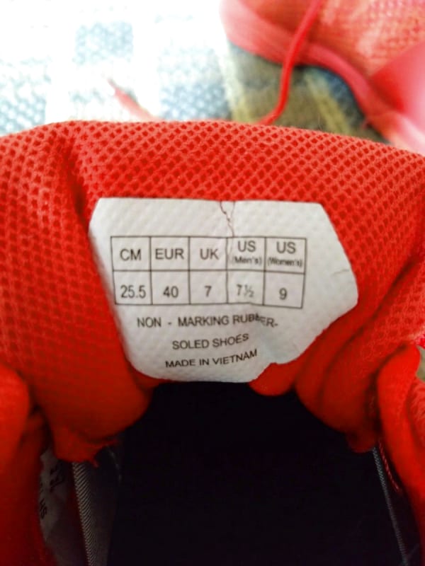 YONEX Power Cushion Aerus 3 Red