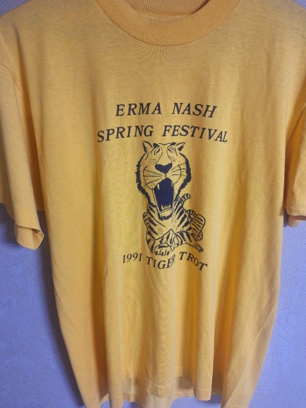 90s Vintage Single Stitch Tiger Art T-Shirt