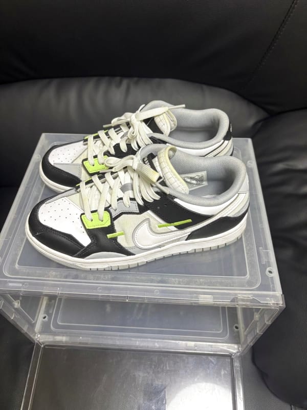 Nike Sneakers