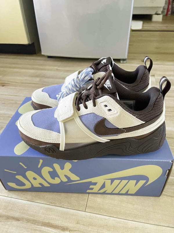 Travis Scott × Nike Zoom Field Jaxx 25 cm