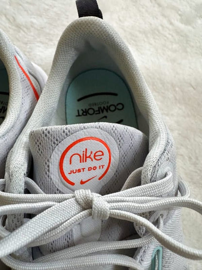 Nike Running Shoes 24.5cm Gray